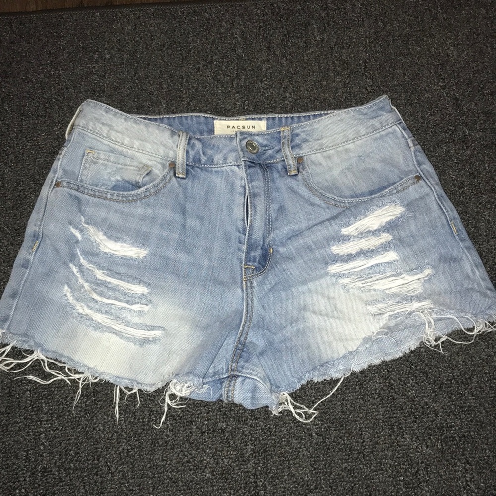 Pacsun distressed jean shorts Size 26